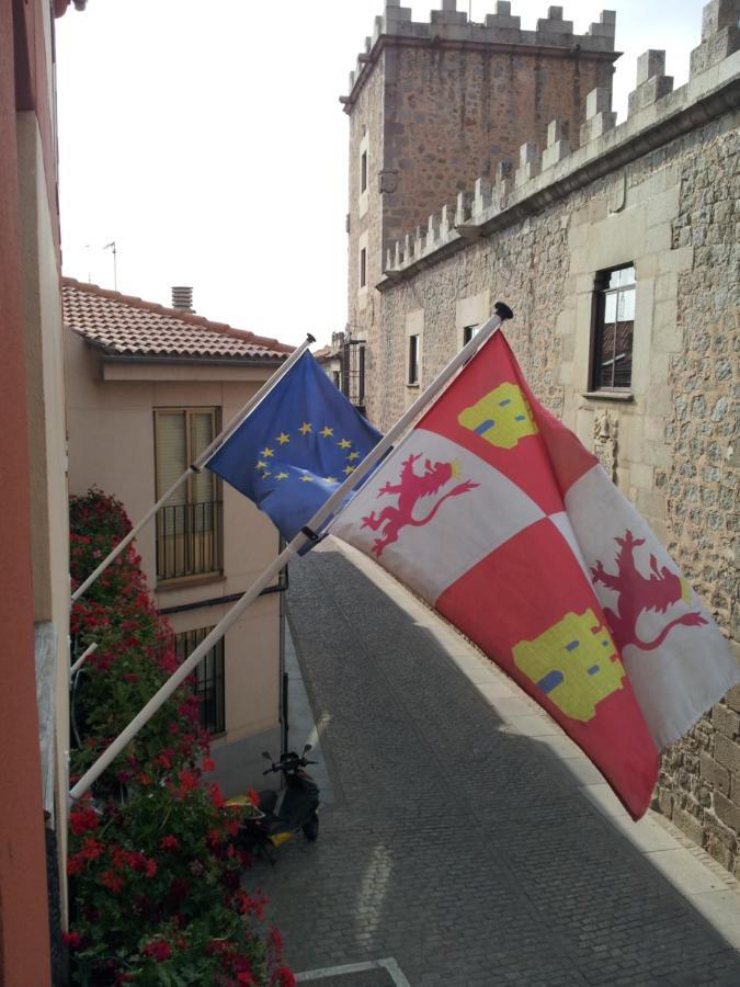 Don Diego Ávila Bilik gambar